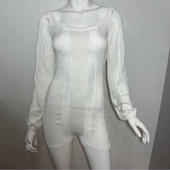 Unbranded Risque White Distressed Romper -- M - Picture 5 of 12